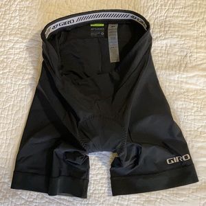 XL Giro Renew series padded bike shorts